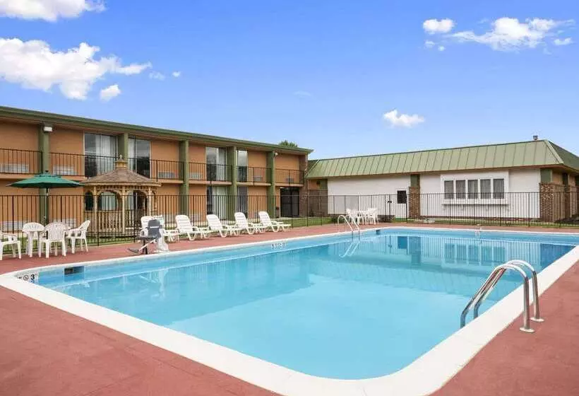 Hotel Baymont By Wyndham Salem Roanoke Area