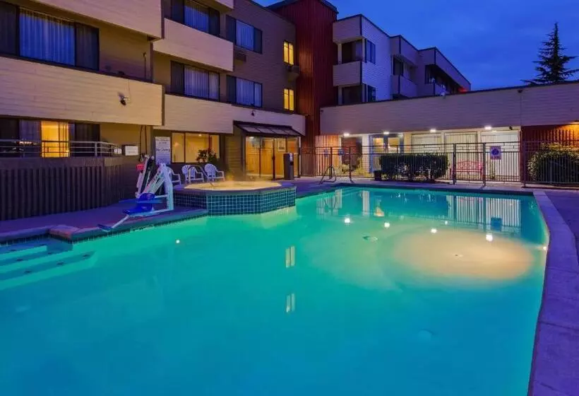 فندق Best Western Cascadia Inn