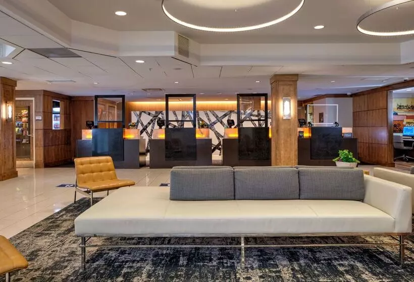 Doubletree By Hilton Hotel & Suites Pittsburgh Downtown