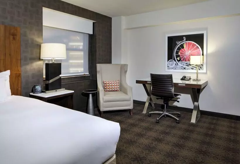 Doubletree By Hilton Hotel & Suites Pittsburgh Downtown