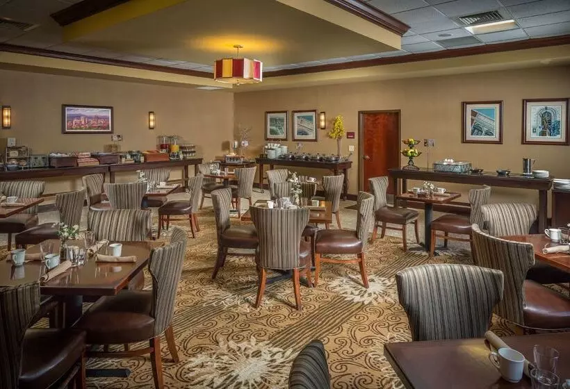 فندق Doubletree By Hilton Asheville Biltmore