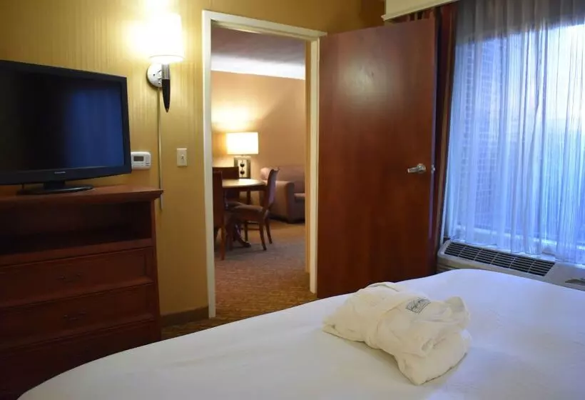 فندق Doubletree By Hilton Asheville Biltmore