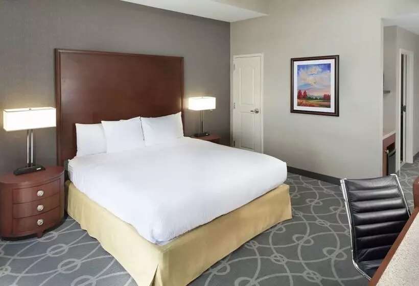 فندق Doubletree By Hilton Asheville Biltmore