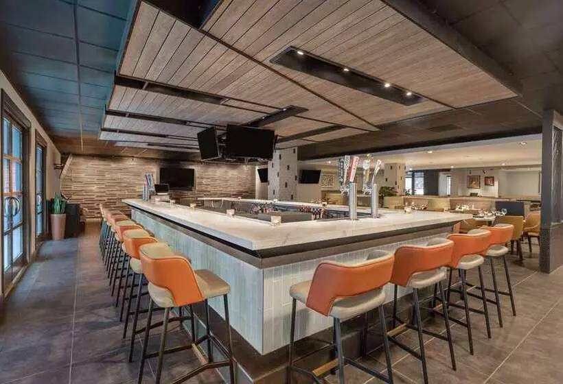 Hotelli Doubletree By Hilton San Francisco South Airport Blvd