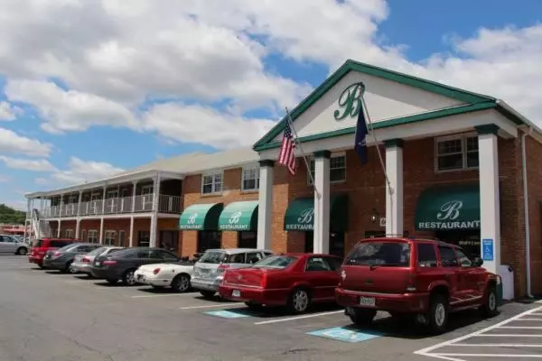 酒店 Governor House Inn Arlington/falls Church