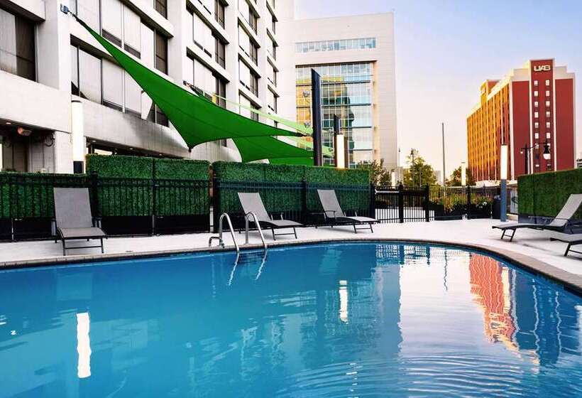 فندق Hilton Birmingham Downtown At Uab