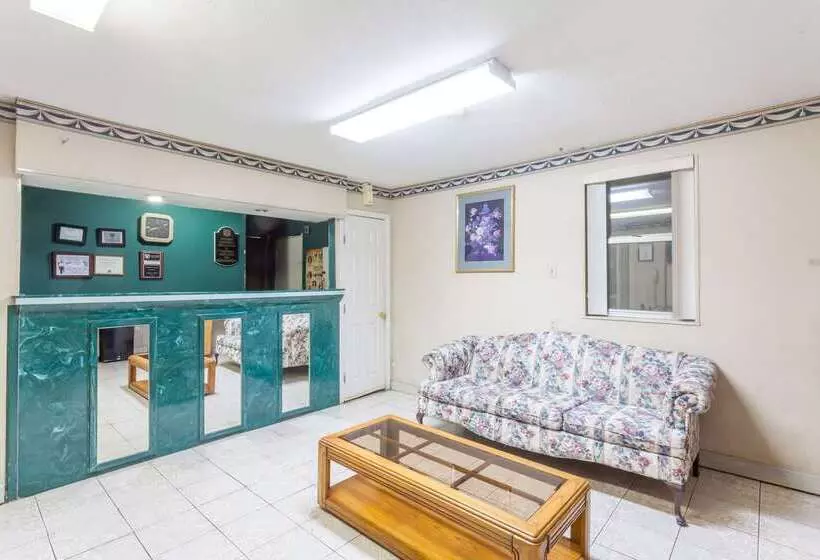 فندق Knights Inn Hurricane Mills