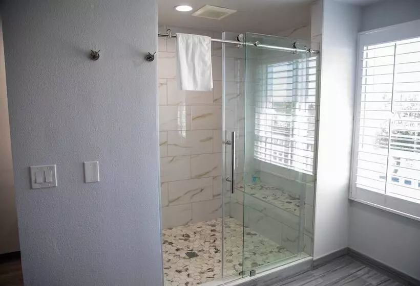 فندق Pico Rivera Inn And Suites