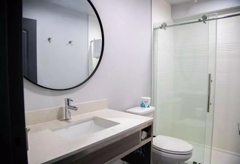 فندق Pico Rivera Inn And Suites