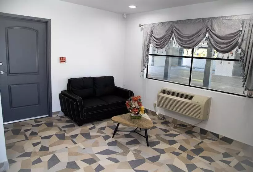 فندق Pico Rivera Inn And Suites