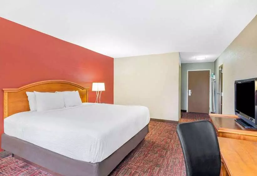בית מלון כפרי Ramada By Wyndham Grand Forks
