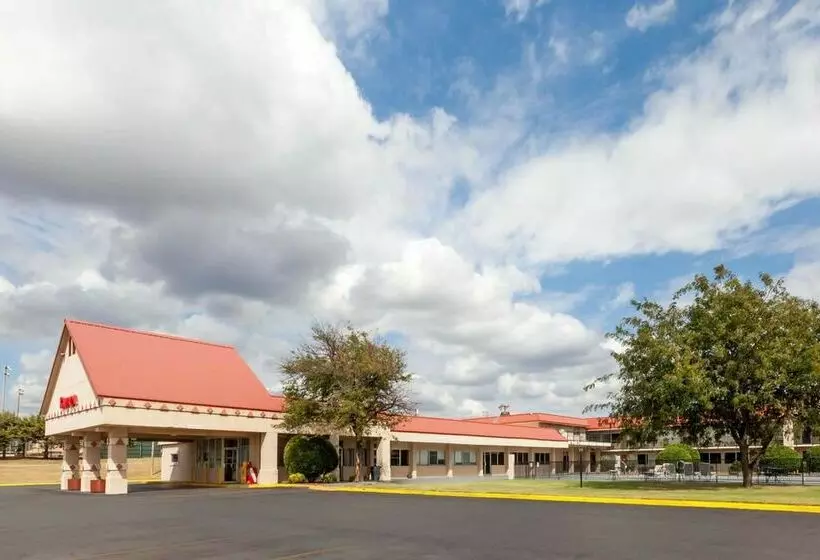 호텔 Ramada Clinton