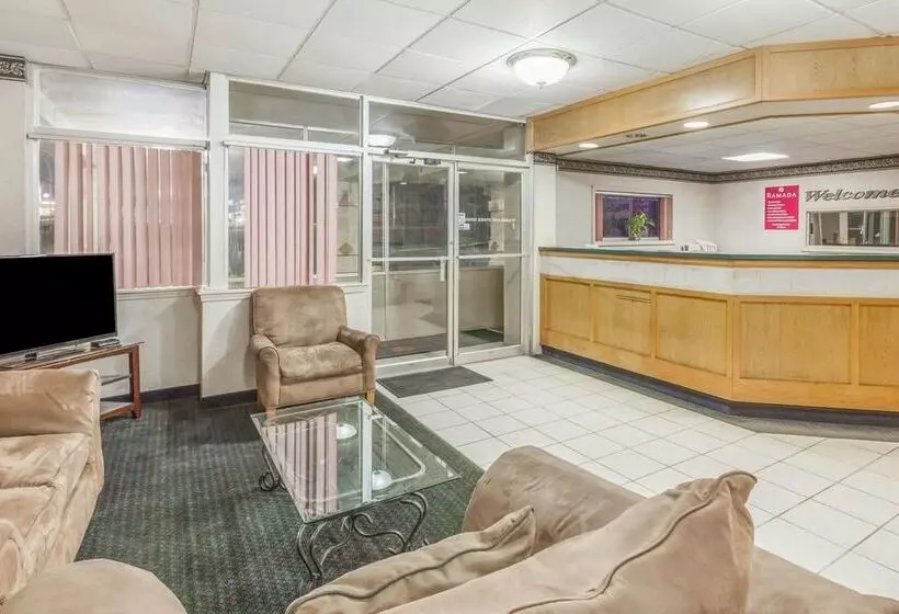 호텔 Ramada Clinton