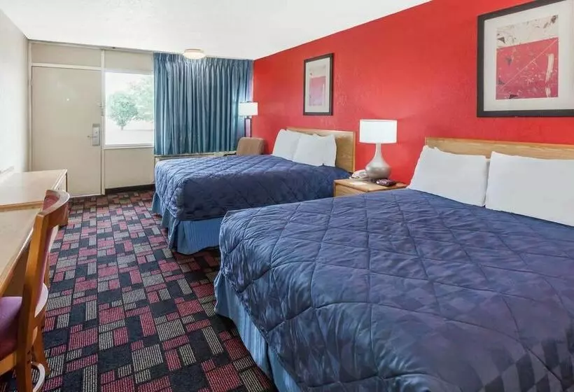 호텔 Ramada Clinton