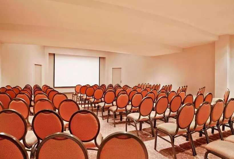 فندق Sheraton Detroit Novi