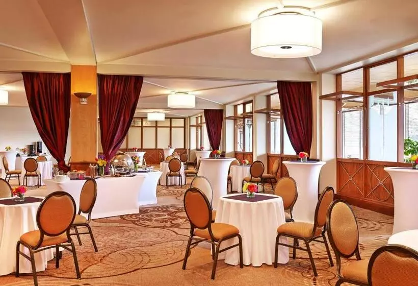 فندق Sheraton Detroit Novi