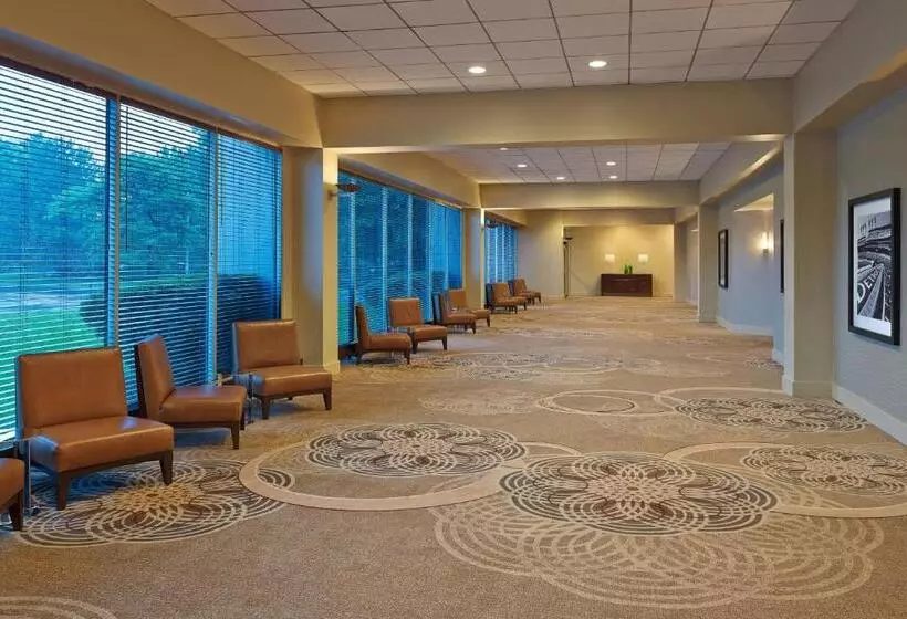 فندق Sheraton Detroit Novi