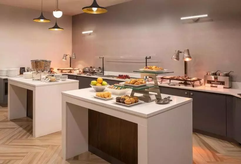 فندق Sheraton Detroit Novi