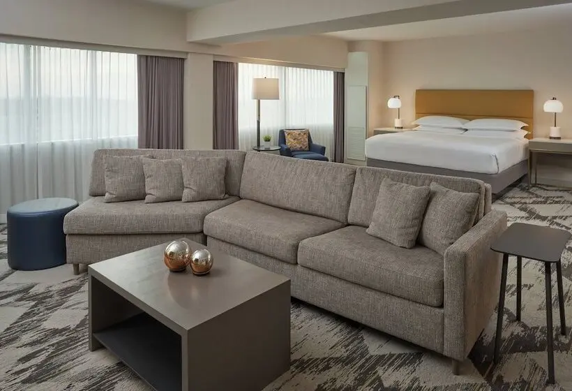 ホテル Sheraton Detroit Novi