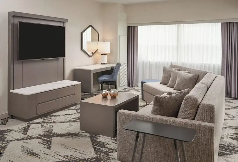 ホテル Sheraton Detroit Novi