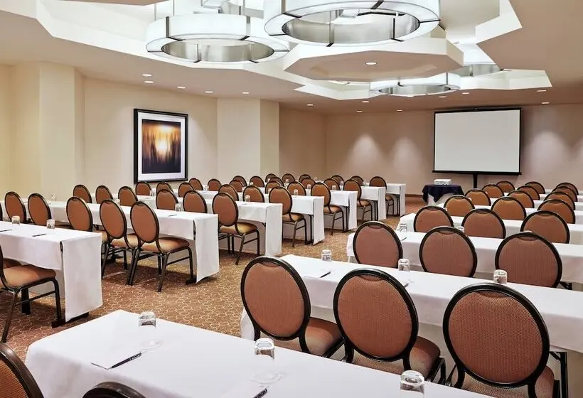 ホテル Sheraton Detroit Novi