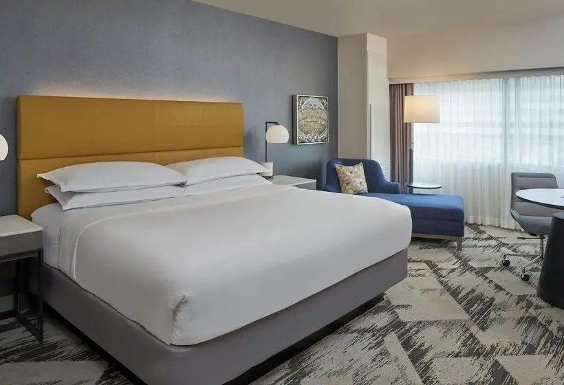ホテル Sheraton Detroit Novi