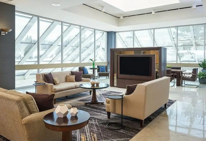 ホテル Sheraton Detroit Novi