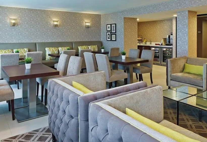 ホテル Sheraton Detroit Novi