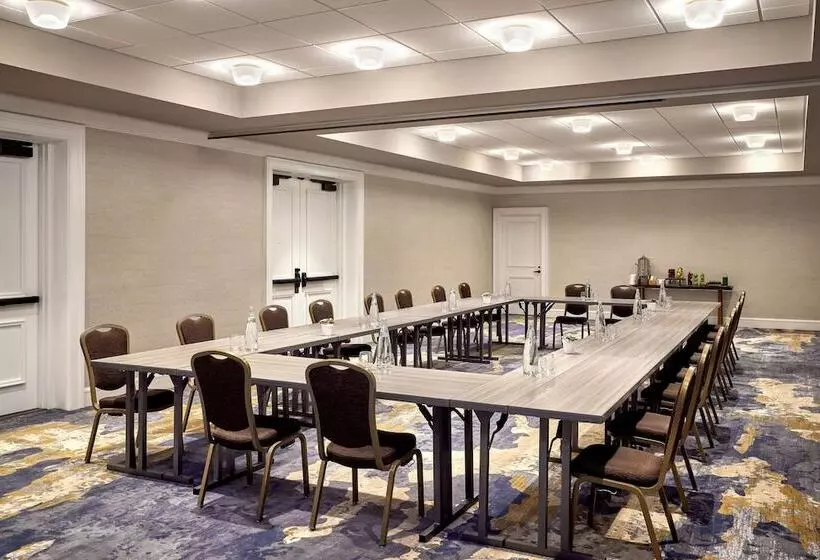 Отель Sheraton San Diego Resort