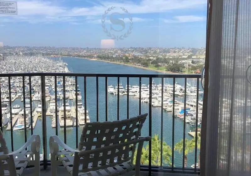 Отель Sheraton San Diego Resort