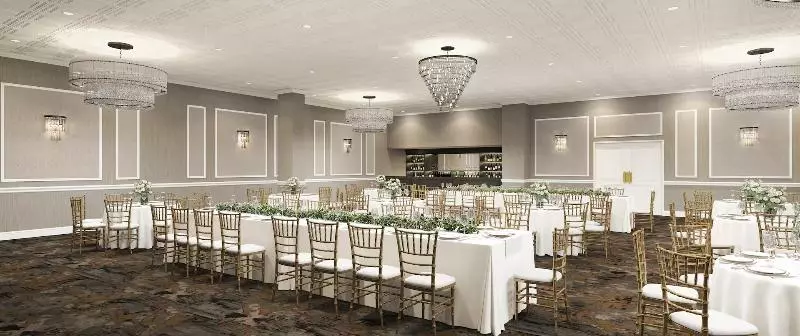 هتل Doubletree By Hilton Poughkeepsie