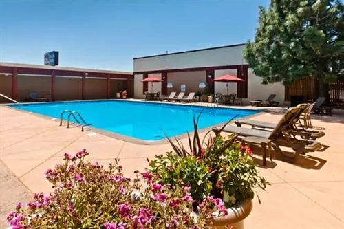 فندق Quality Inn & Suites Denver Stapleton