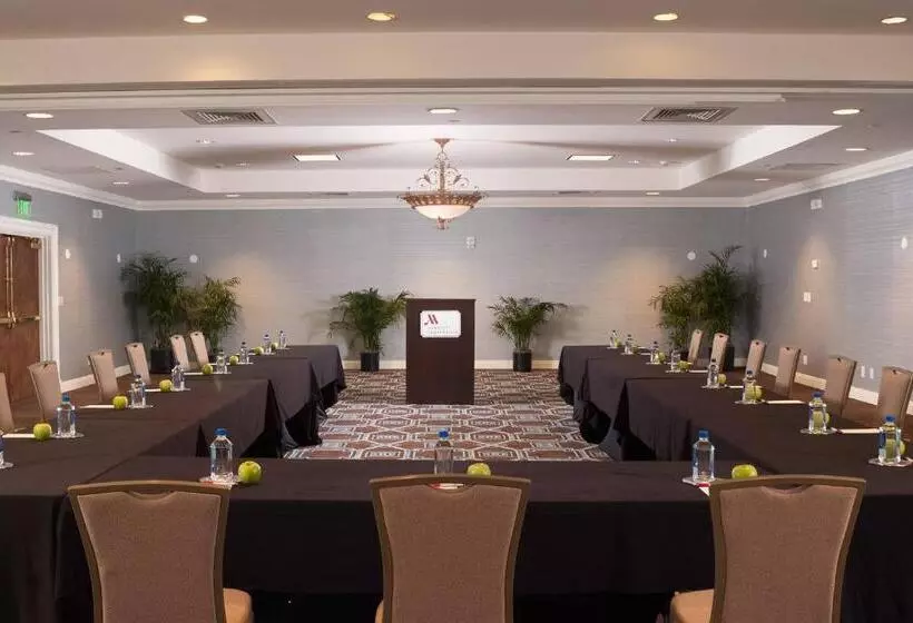 فندق Charleston Marriott