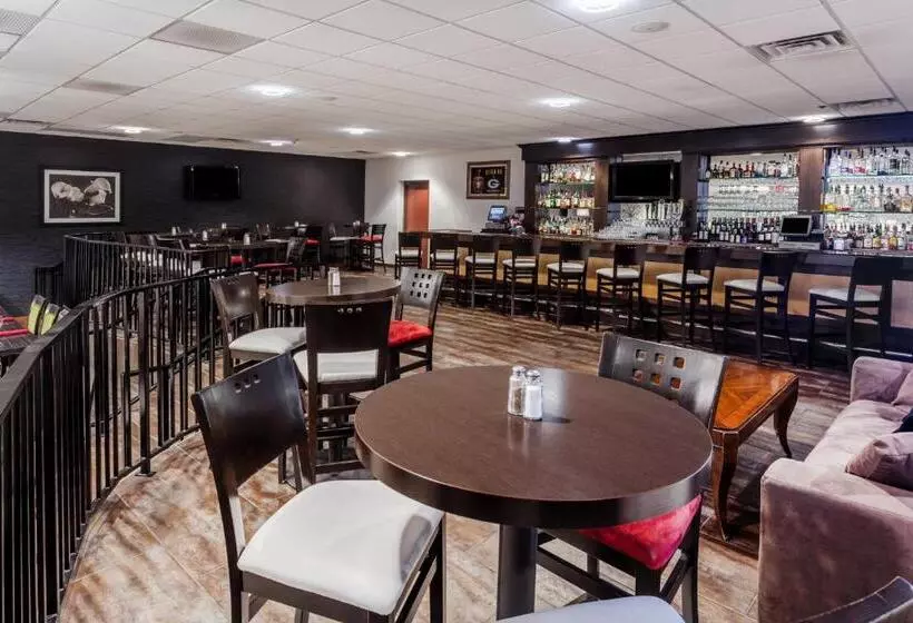 ホテル Crowne Plaza Milwaukee South, An Ihg