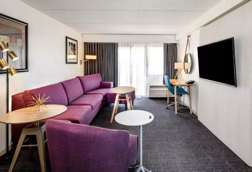ホテル Crowne Plaza Milwaukee South, An Ihg