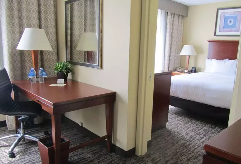 בית מלון כפרי Doubletree By Hilton Princeton