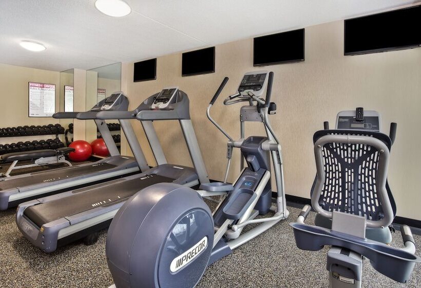 هتل Holiday Inn Akron West, An Ihg