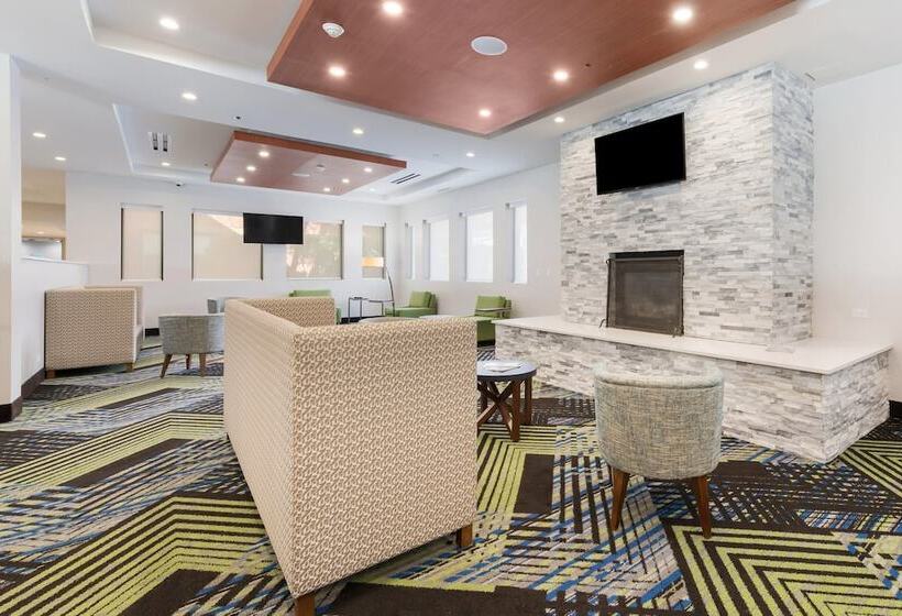 فندق Holiday Inn Express Naperville, An Ihg