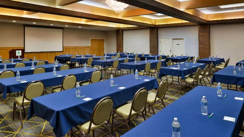 هتل Holiday Inn Great Falls Convention Center, An Ihg