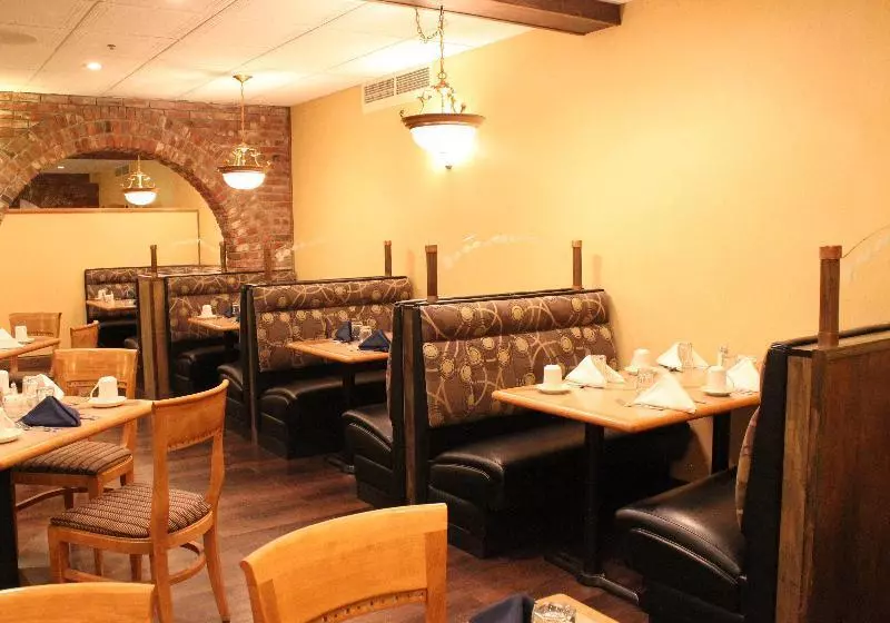 هتل Holiday Inn Great Falls Convention Center, An Ihg