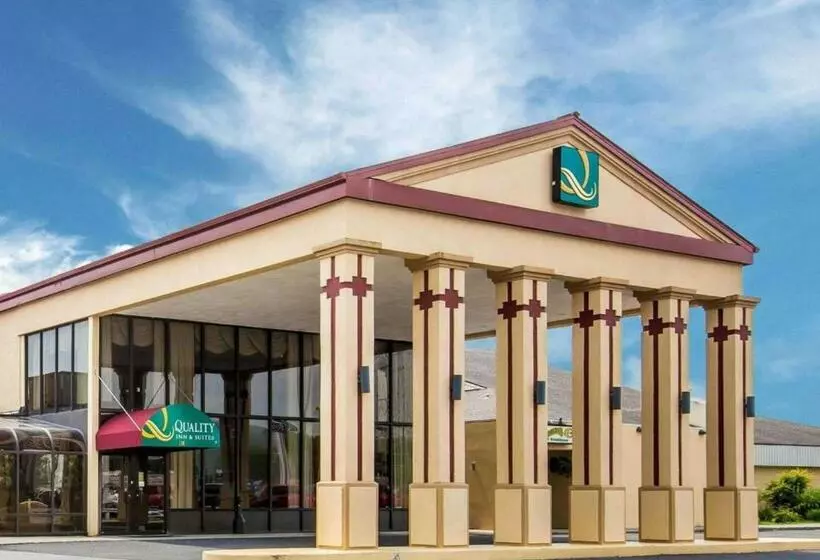 בית מלון כפרי Quality Inn & Suites