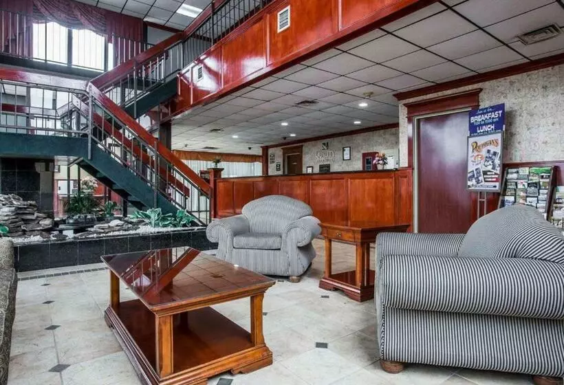 בית מלון כפרי Quality Inn & Suites