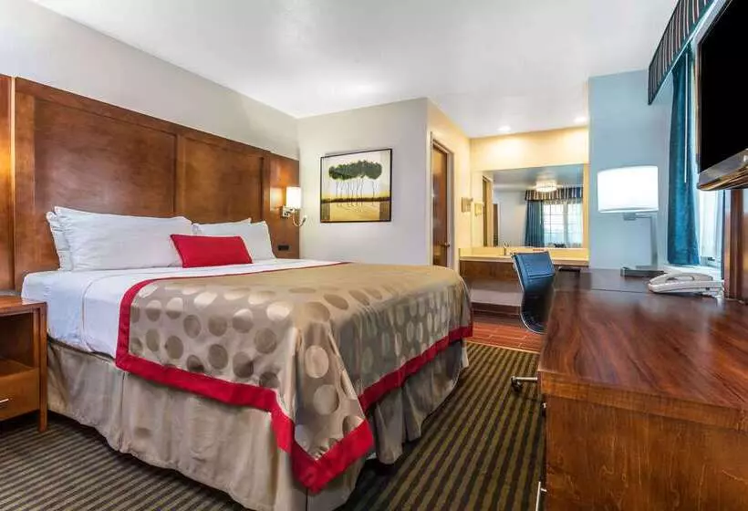 فندق Ramada By Wyndham Mountain View