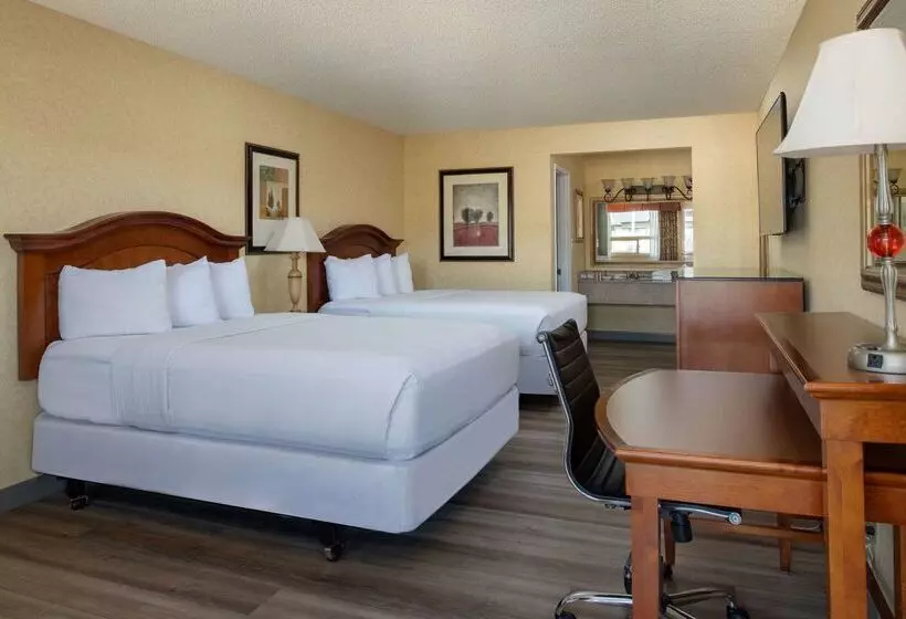 Red Lion Hotel Port Angeles Harbor