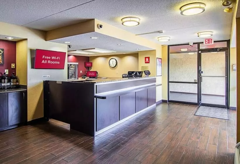 فندق Red Oak Inn Detroit   Southfield