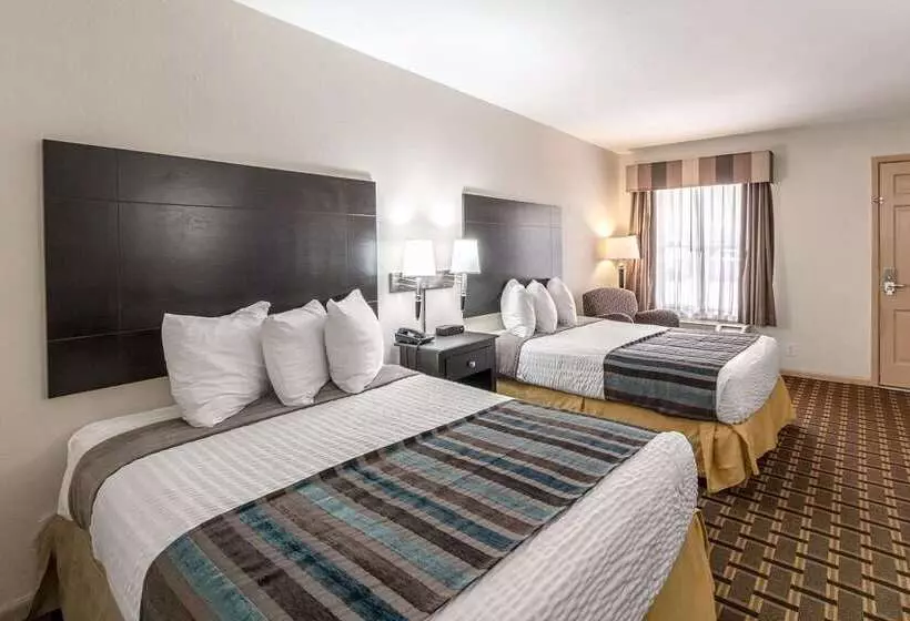 Motel 9 University Downtown