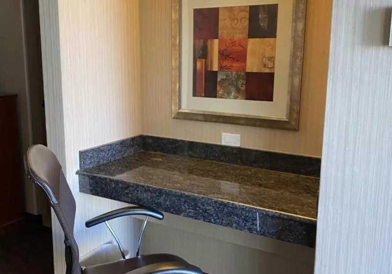 호텔 Royal Pacific Motor Inn