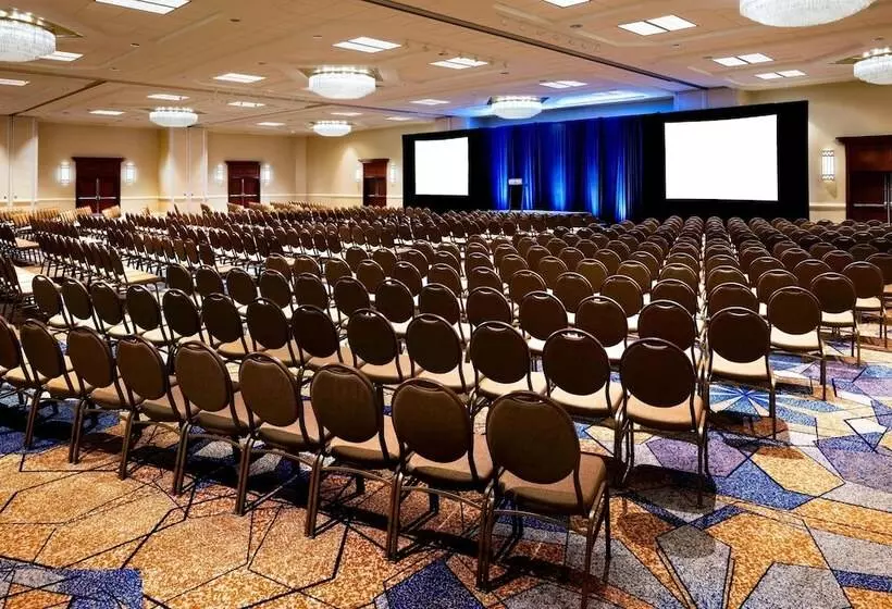 Sheraton Pittsburgh Hotel At Station Square