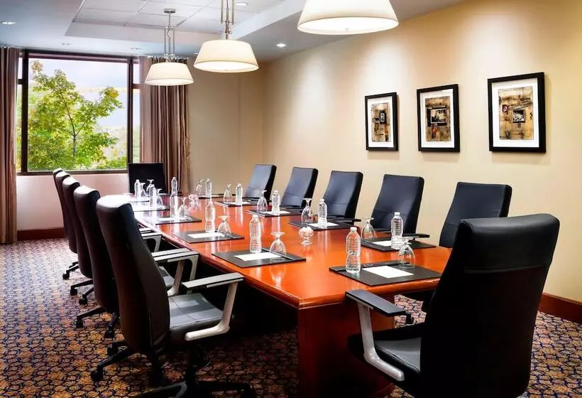 Sheraton Pittsburgh Hotel At Station Square