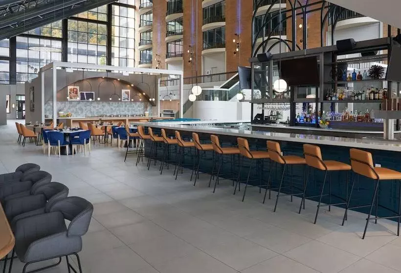 Sheraton Pittsburgh Hotel At Station Square